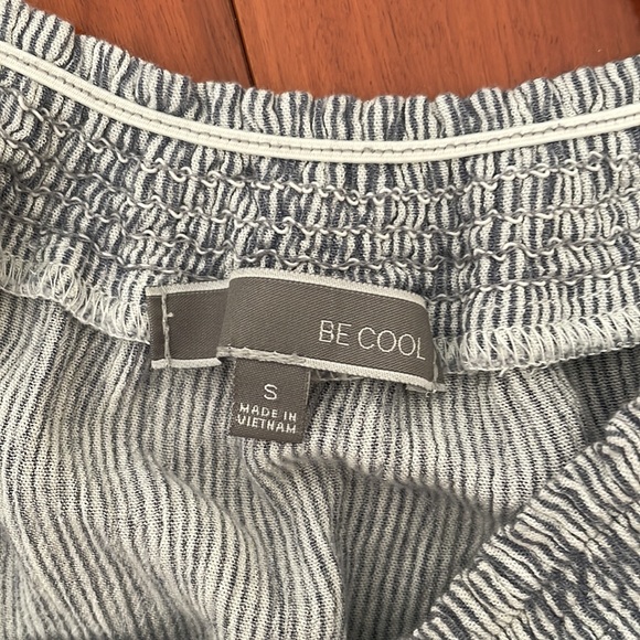 Off the shoulders blue and white striped top size s - Picture 4 of 5